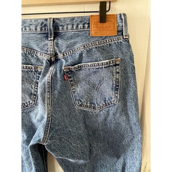 Levi's 501s Premium Denim Jeans 29x32 Medium‎ Wash Timeless Classic - Picture 6 of 9